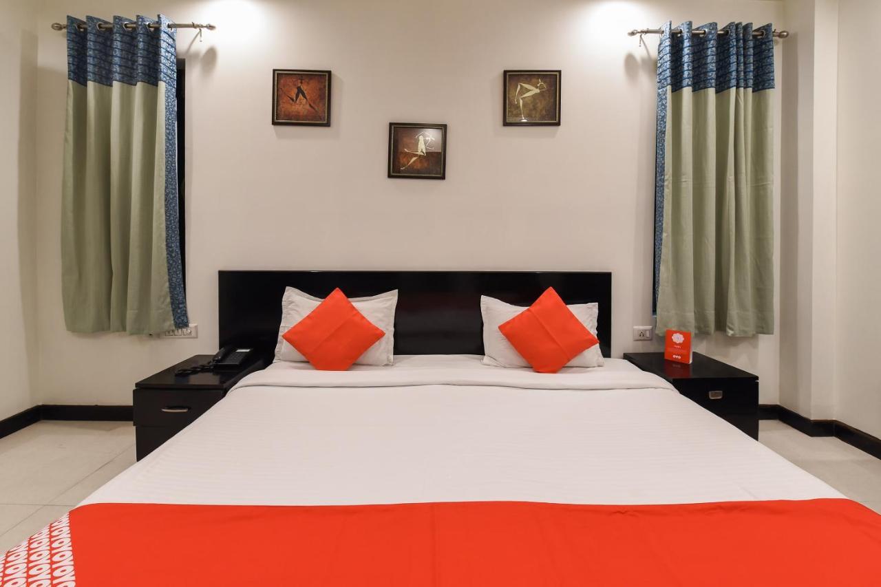 Oyo Flagship 18940 Hotel Swathi New Delhi Exterior photo
