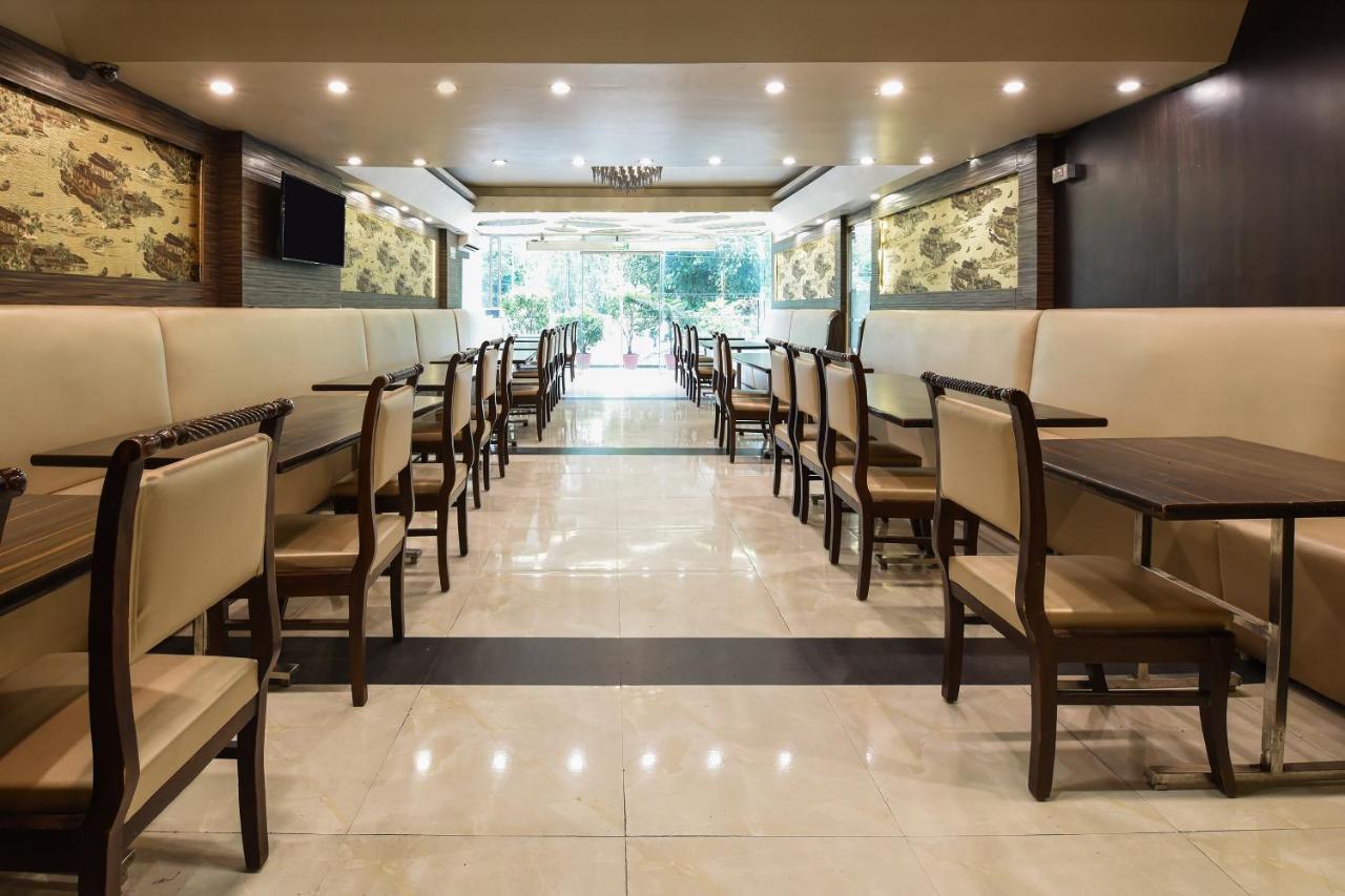 Oyo Flagship 18940 Hotel Swathi New Delhi Exterior photo